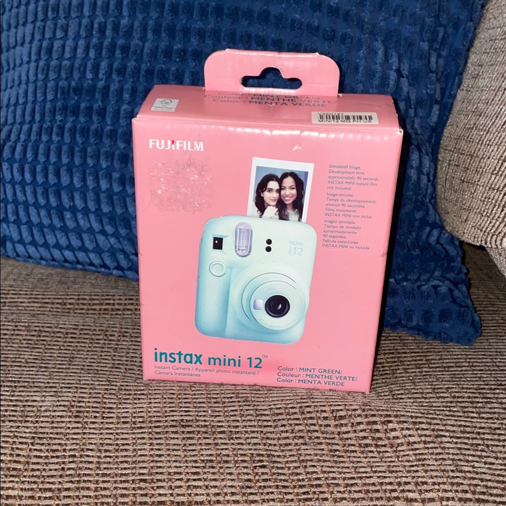 Fujifilm Instax Mini 12 in Light Green
